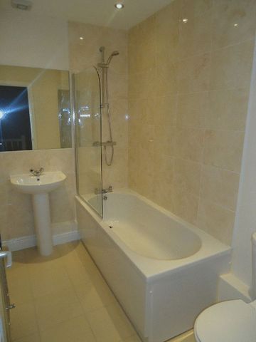  Image of 3 Bedroom Terraced to rent at James Street Garston Liverpool, L19 2LS
