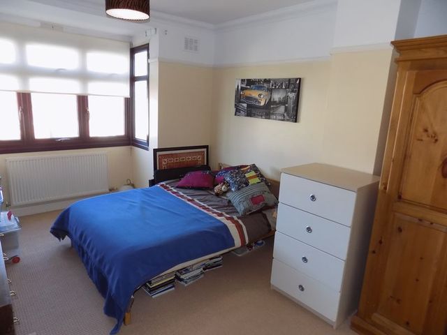  Image of 3 Bedroom Semi-Detached for sale at Kent Avenue Gorleston Great Yarmouth, NR31 7LX