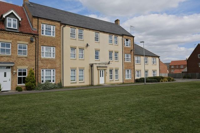  Image of 2 Bedroom Flat to rent at Kings Avenue  Ely, CB7 4QW