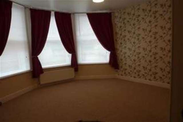  Image of 1 Bedroom Flat to rent at Poole, BH14 8TL