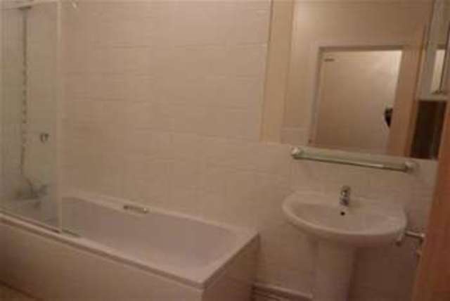 Image of 1 Bedroom Flat to rent at Poole, BH14 8TL