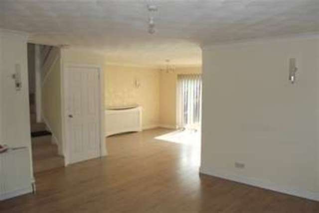  Image of 4 Bedroom Detached to rent at Broxbourne, EN10 6PG