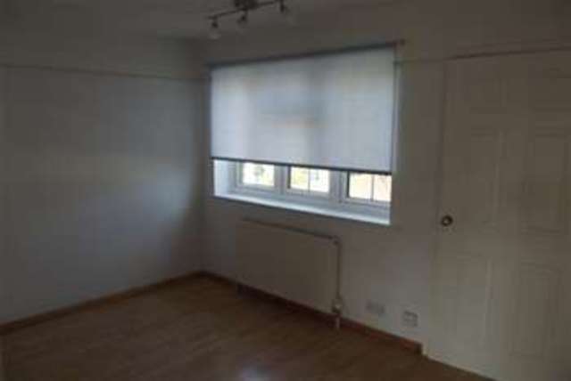  Image of 4 Bedroom Detached to rent at Broxbourne, EN10 6PG
