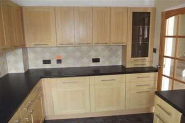  Image of 4 Bedroom Detached to rent at Broxbourne, EN10 6PG