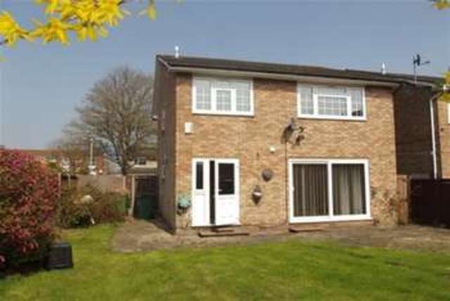  Image of 4 Bedroom Detached to rent at Broxbourne, EN10 6PG