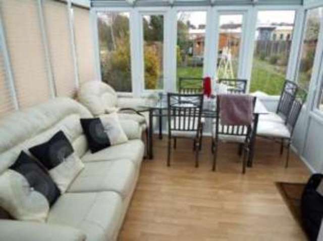  Image of 2 Bedroom Bungalow for sale at Luton Bedfordshire Leagrave, LU4 9QZ