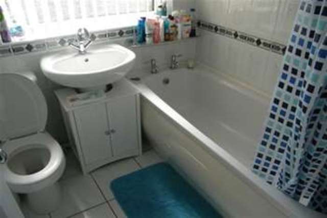  Image of 3 Bedroom Detached to rent at Cannock, WS12 4SA