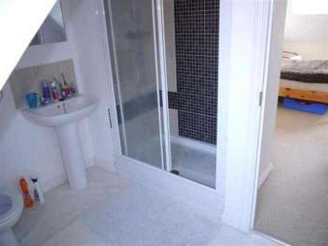  Image of 3 Bedroom Detached to rent at Lochem Road  DEVIZES, SN10 2GE