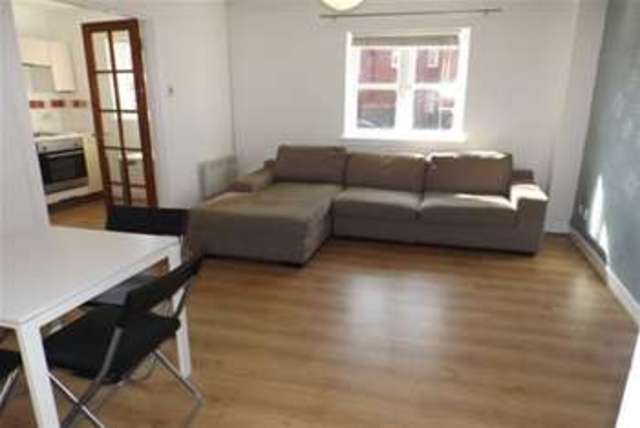  Image of 1 Bedroom Flat to rent at Glasgow, G40 2JY