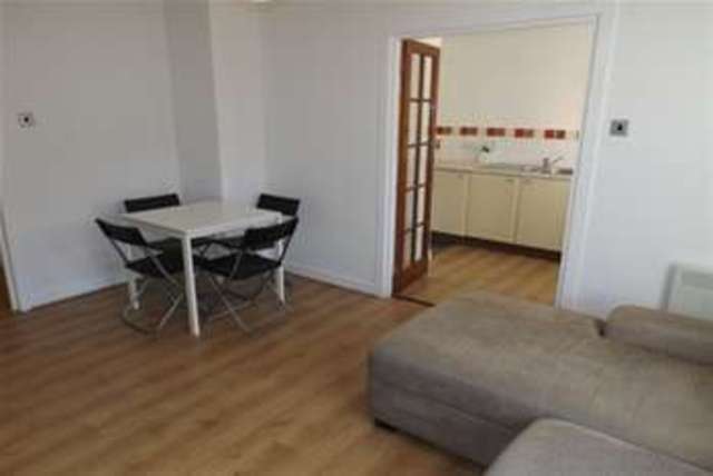  Image of 1 Bedroom Flat to rent at Glasgow, G40 2JY