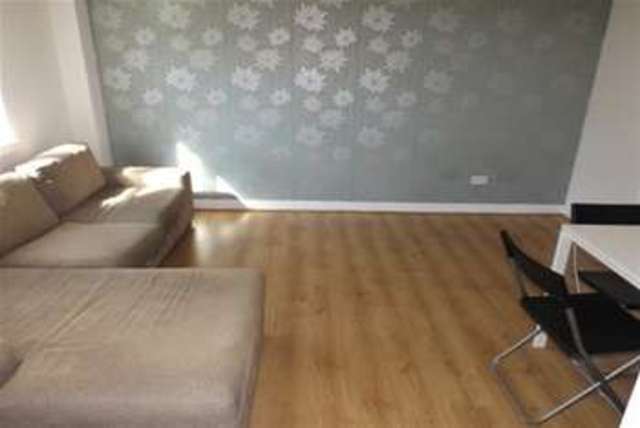  Image of 1 Bedroom Flat to rent at Glasgow, G40 2JY
