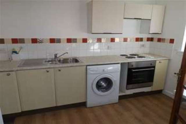  Image of 1 Bedroom Flat to rent at Glasgow, G40 2JY