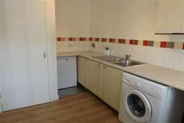  Image of 1 Bedroom Flat to rent at Glasgow, G40 2JY