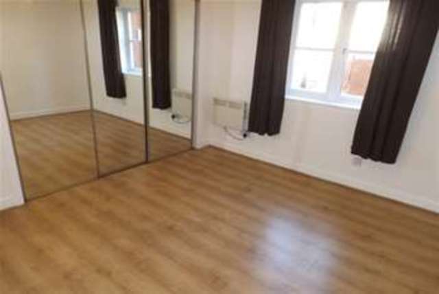  Image of 1 Bedroom Flat to rent at Glasgow, G40 2JY