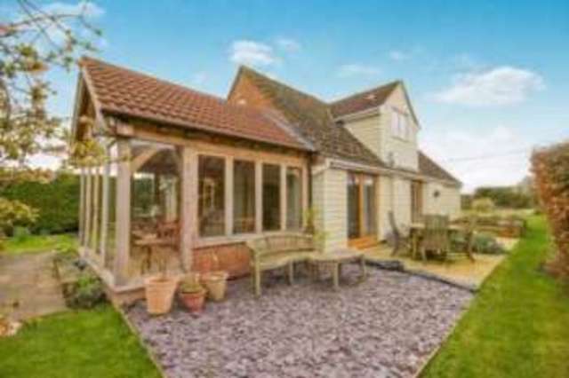  Image of 4 Bedroom Bungalow for sale at Monk Sherborne Tadley Monk Sherborne, RG26 5HS
