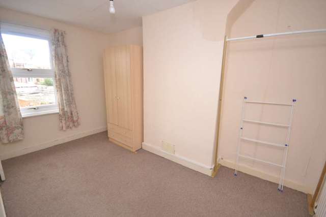  Image of 2 Bedroom End of Terrace to rent at Montague Street  Reading, RG1 4JH