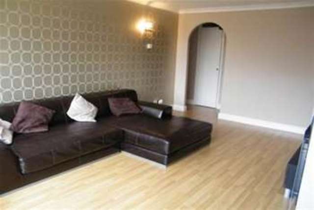  Image of 1 Bedroom Flat to rent at Sale, M33 4SH