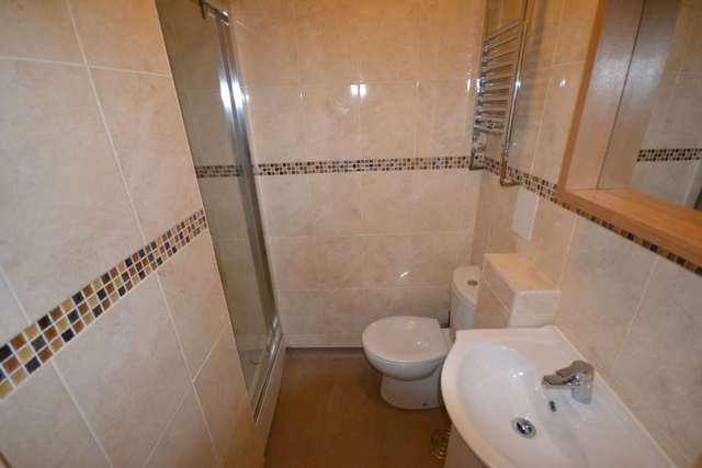  Image of 1 Bedroom House Share to rent at Northumberland Avenue  Reading, RG2 7NP