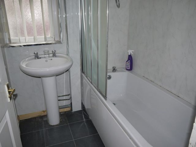  Image of 4 Bedroom Terraced to rent at Park Brow Drive  Kirkby, L32 9RE