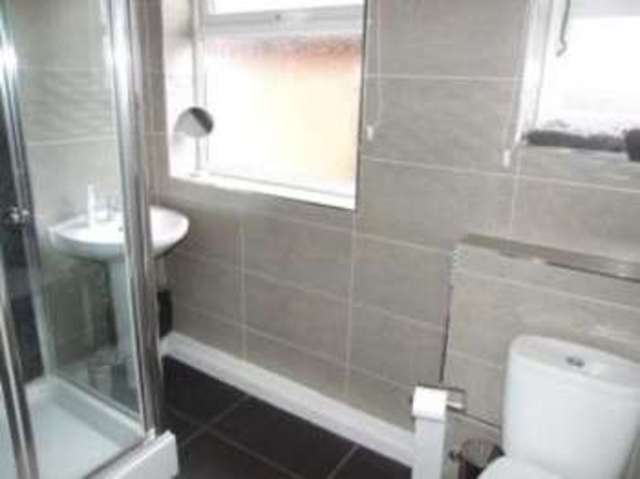  Image of 2 Bedroom Bungalow for sale at Loughborough Leicestershire Loughborough, LE11 2HN