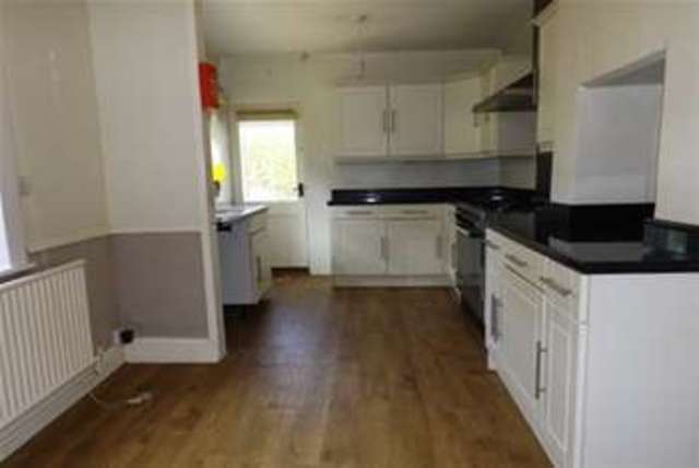  Image of 3 Bedroom Detached to rent at Worthing, BN14 7EF