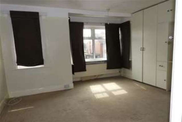  Image of 3 Bedroom Detached to rent at Worthing, BN14 7EF