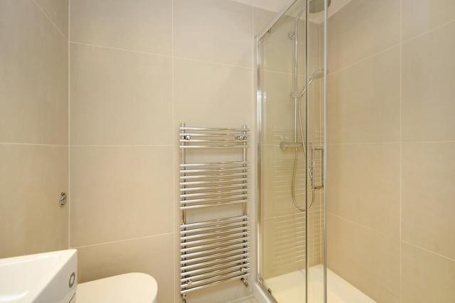  Image of 2 Bedroom Property to rent at Queens Gardens  London, W2 3AF