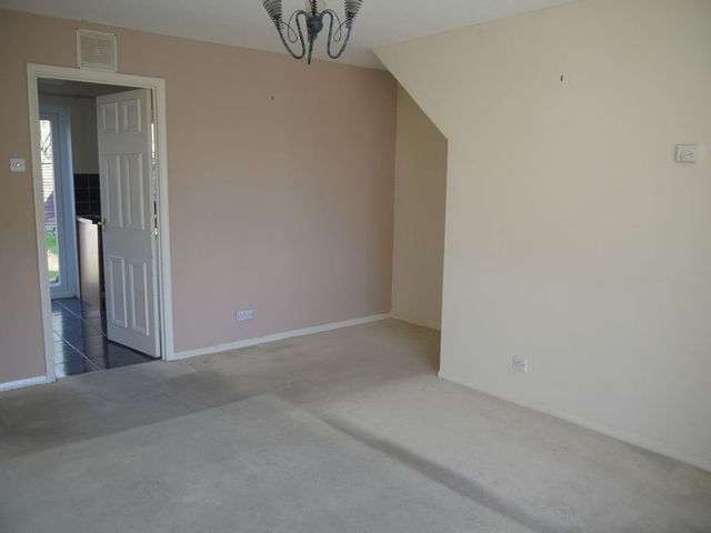  Image of 3 Bedroom Detached for sale at Ravensbourne Road  Aylesbury, HP21 9TG