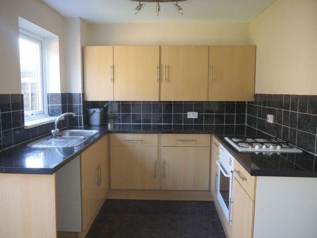  Image of 3 Bedroom Detached for sale at Ravensbourne Road  Aylesbury, HP21 9TG
