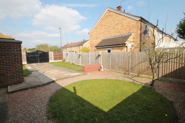  Image of 3 Bedroom Semi-Detached to rent at Rodsley Crescent Littleover Derby, DE23 2NY