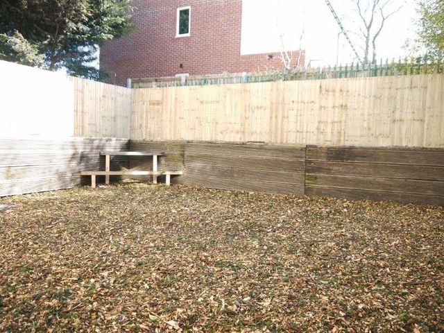  Image of 3 Bedroom Semi-Detached to rent at Rowlestone Rise Greengates Bradford, BD10 0DS