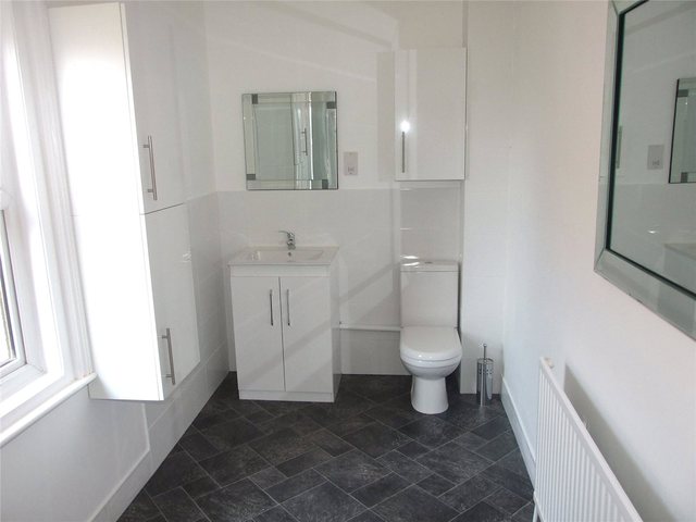  Image of 1 Bedroom House Share to rent at Reading Berkshire Reading, RG30 1BJ