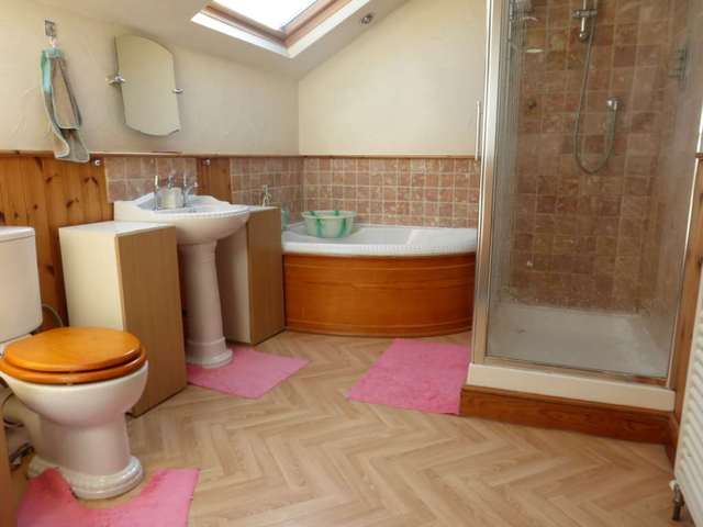  Image of 2 Bedroom End of Terrace for sale at Sandringham Road  Watford, WD24 7BJ