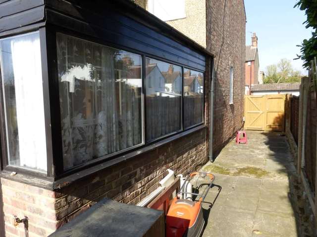  Image of 2 Bedroom End of Terrace for sale at Sandringham Road  Watford, WD24 7BJ