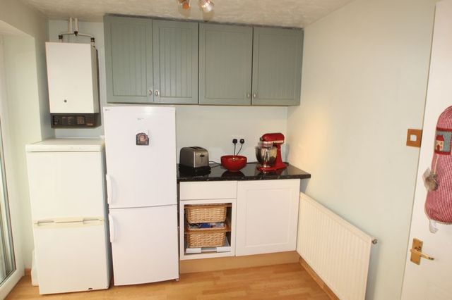  Image of 2 Bedroom Terraced to rent at Severn Road Maidenbower Crawley, RH10 7ZF