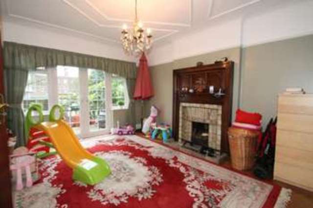  Image of 3 Bedroom Detached for sale at Shaftesbury Avenue  Harrow, HA2 0NZ
