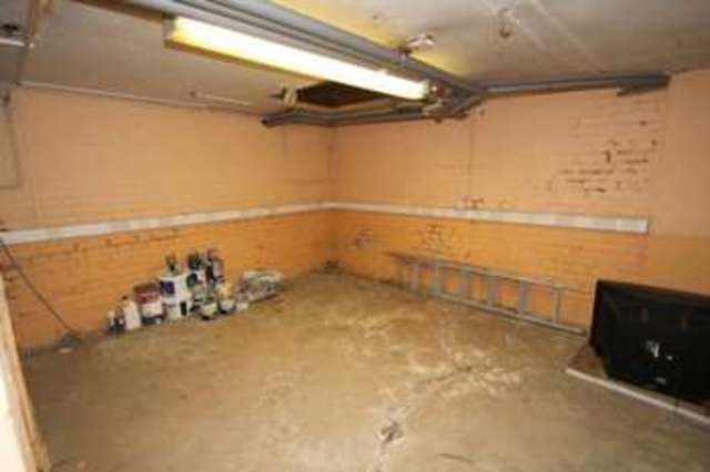  Image of 3 Bedroom Detached for sale at Shaftesbury Avenue  Harrow, HA2 0NZ