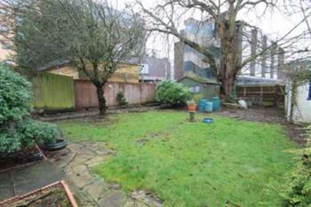  Image of 3 Bedroom Detached for sale at Shaftesbury Avenue  Harrow, HA2 0NZ
