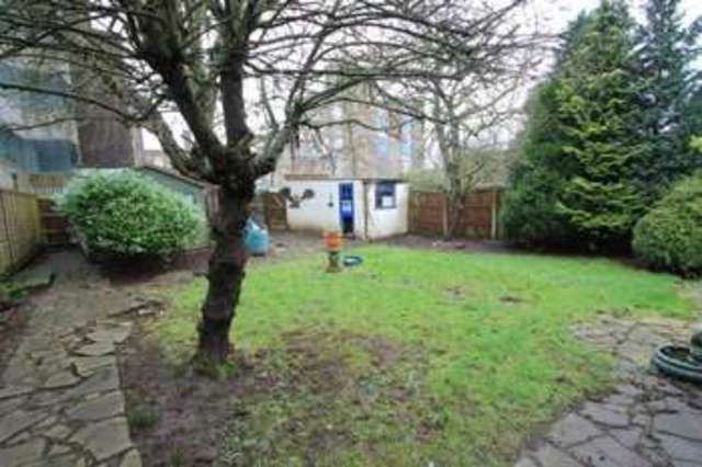  Image of 3 Bedroom Detached for sale at Shaftesbury Avenue  Harrow, HA2 0NZ