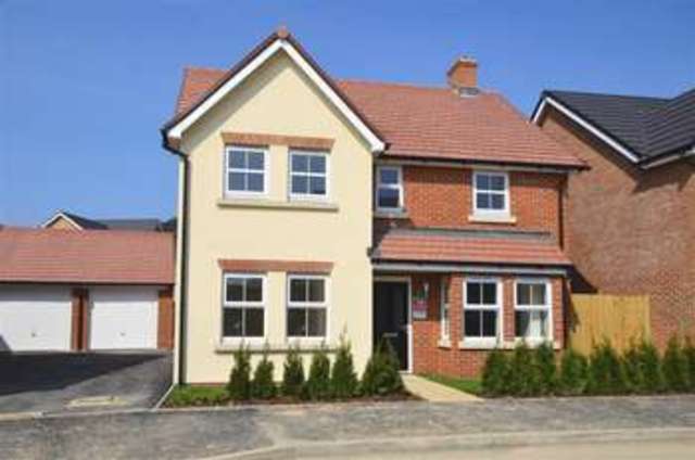  Image of 4 Bedroom Detached for sale at Emsworth Hampshire Emsworth, PO10 7GB