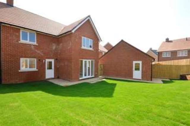 Image of 4 Bedroom Detached for sale at Emsworth Hampshire Emsworth, PO10 7GB