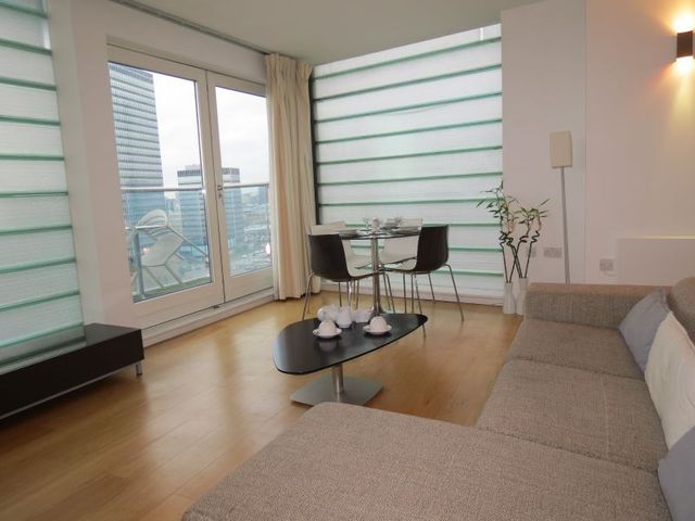  Image of 2 Bedroom Apartment to rent at 49 Goulden Street  Manchester City, M4 5EH