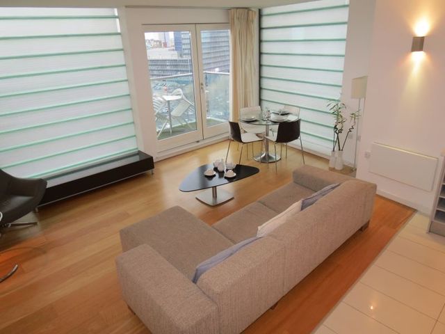  Image of 2 Bedroom Apartment to rent at 49 Goulden Street  Manchester City, M4 5EH