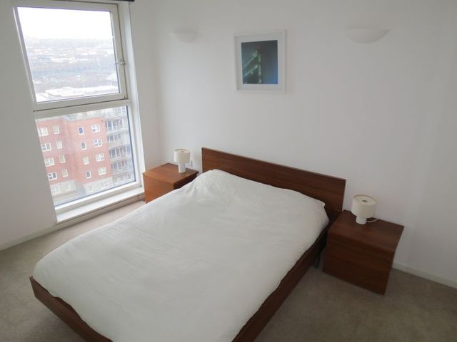  Image of 2 Bedroom Apartment to rent at 49 Goulden Street  Manchester City, M4 5EH