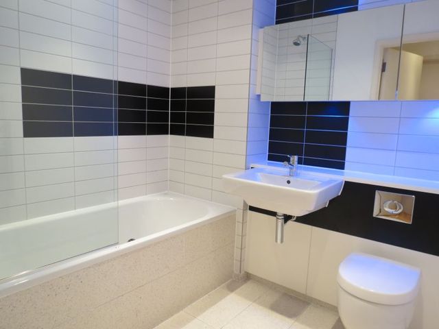  Image of 2 Bedroom Apartment to rent at 49 Goulden Street  Manchester City, M4 5EH