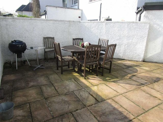  Image of 3 Bedroom Property for sale at St Andrews Way Cippenham Cippenham, SL1 5NL