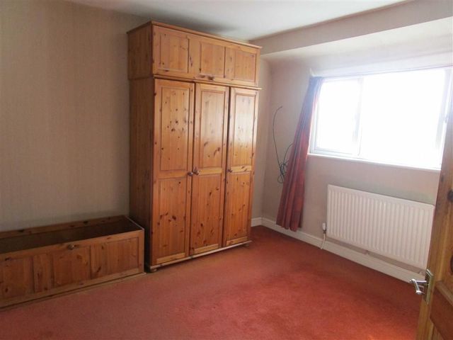  Image of 3 Bedroom Property for sale at St Andrews Way Cippenham Cippenham, SL1 5NL