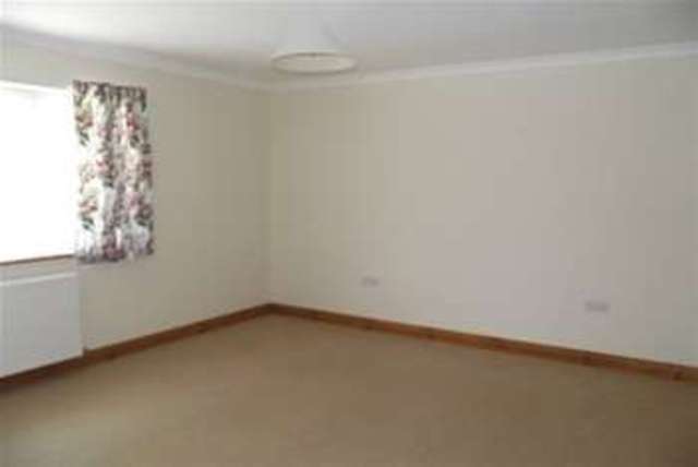  Image of 3 Bedroom Detached to rent at Wadebridge, PL27 7QR
