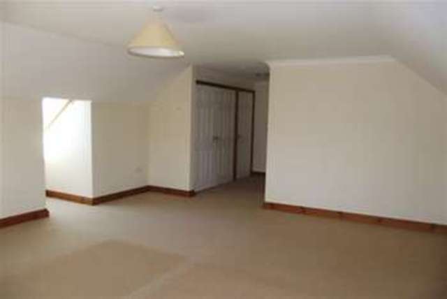  Image of 3 Bedroom Detached to rent at Wadebridge, PL27 7QR