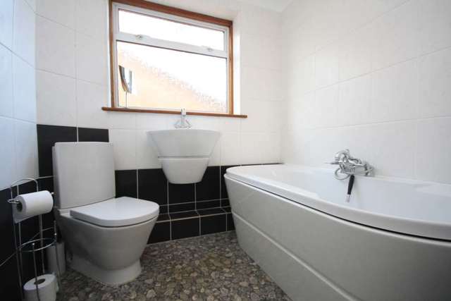  Image of 4 Bedroom Semi-Detached for sale at Stansted Close  Billericay, CM11 2LD